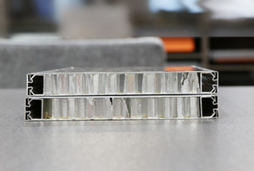 全鋁復合蜂窩板衛生間隔斷1