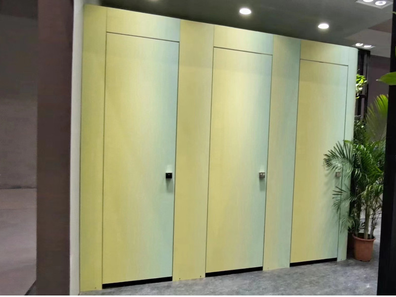 公共衛(wèi)生間隔斷定制指南:打造實用與美觀并重的空間 公共衛(wèi)生間隔斷定制指南:打造實用與美觀并重的空間