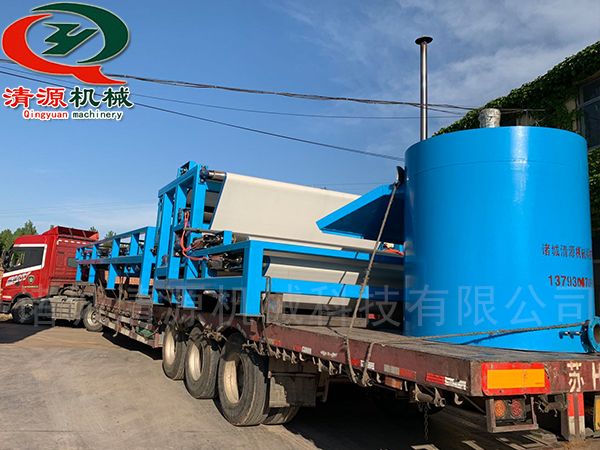 今天發貨江蘇揚州帶式壓濾機全套設備