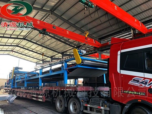 發(fā)往江蘇揚州的帶式壓濾機全套設(shè)備